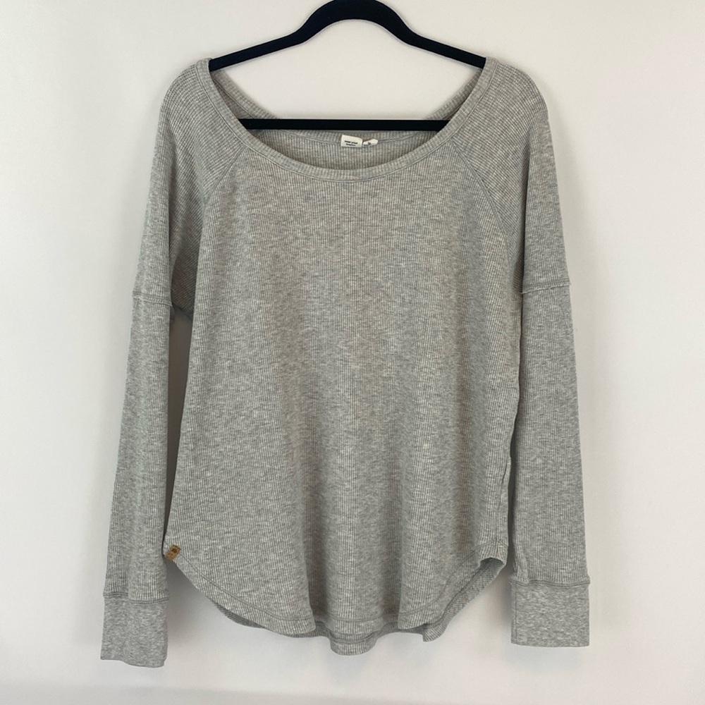 EUC 10 Tree Organic Cotton Long Sleeve Grey Top Scoop Neck
